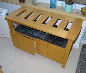 Ash shoe storage bench