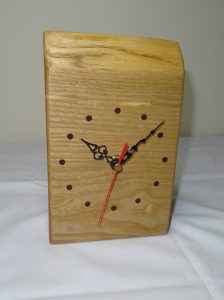 Ash mantle clock